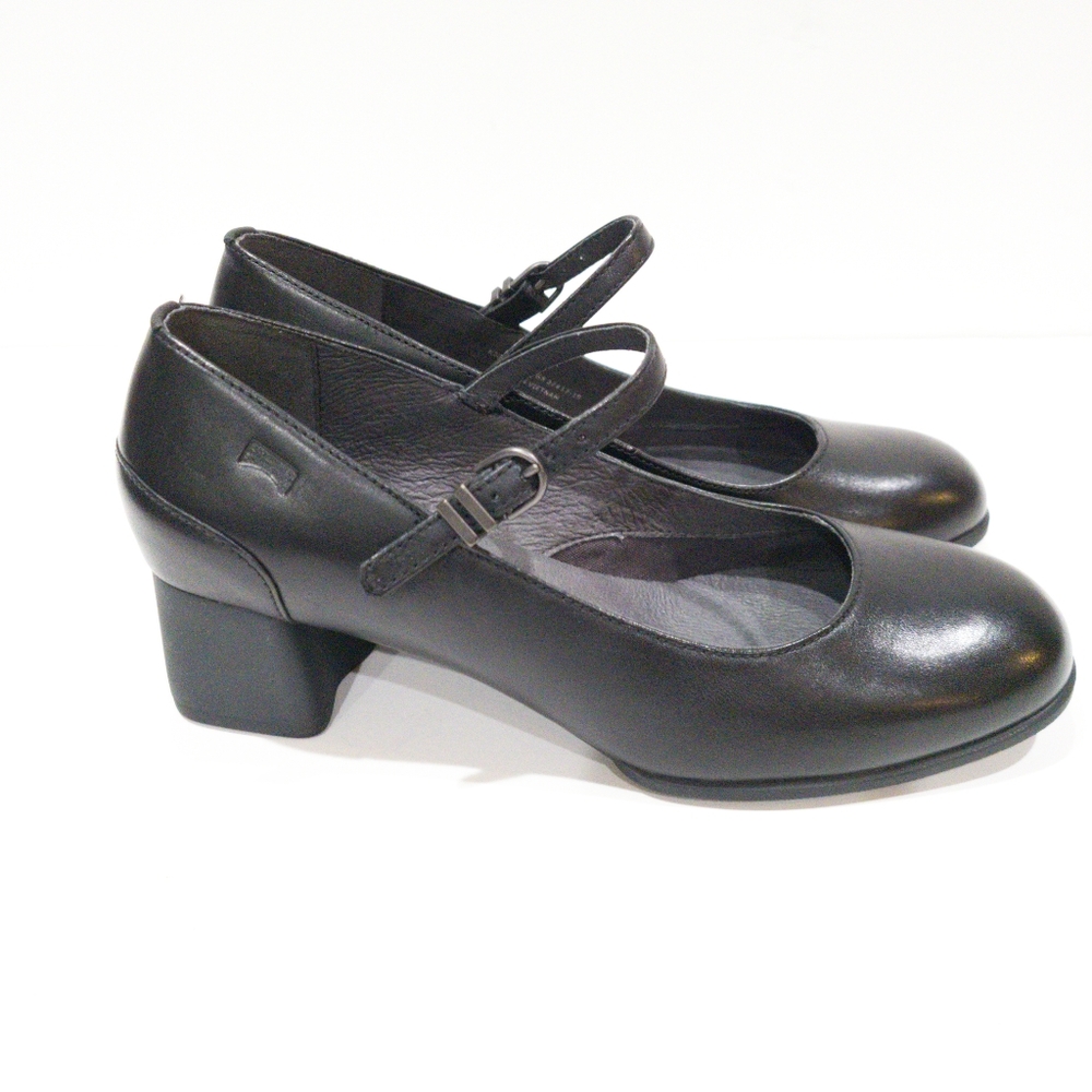 Camper Katie Mary Jane Pumps- size 7